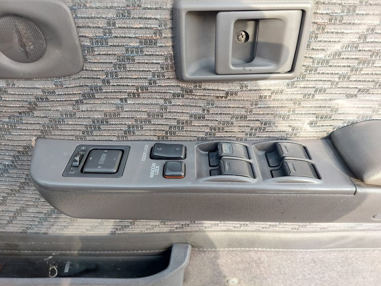 Toyota Hilux TOYOTA HILUX PICK UP RHD 1997 MODEL 2.4 L DIESEL AUTOMATIC(PM02314)