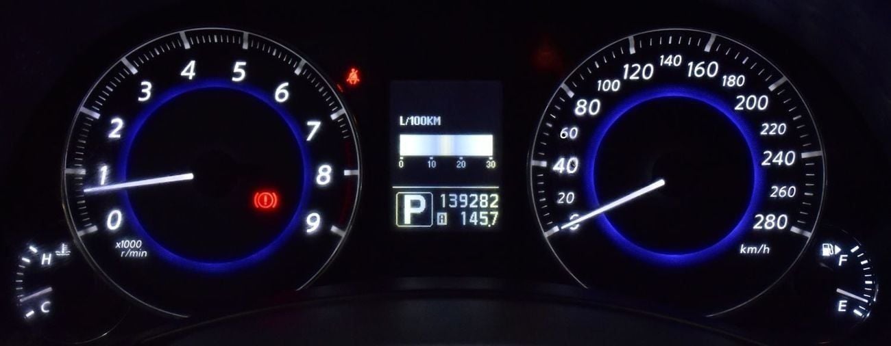إنفينيتي QX70 LUXURY EXCELLENT DEAL for our Infiniti QX70 ( 2020 Model ) in Silver Color GCC Specs