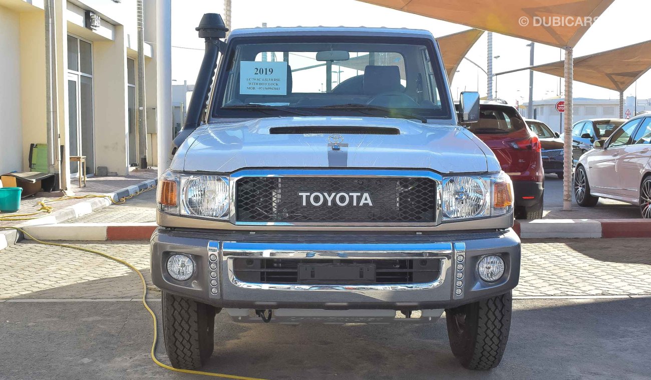 Toyota Land Cruiser Pick Up 4.5L V8 DIESEL WITH DIFF. LOCK