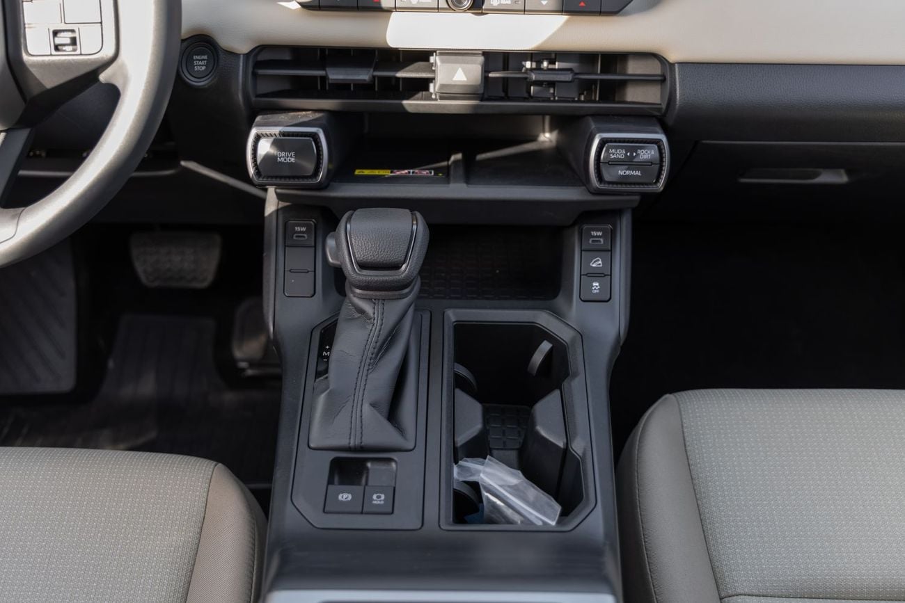 Toyota RAV4 XLE | 2026 | AWD | V4 | WHITE | BRAND NEW | GCC Specs (EXPORT)