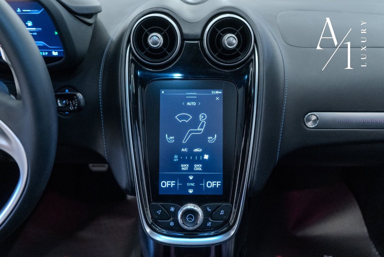 مكلارين GT 2023 Mclaren GTS, With Mclaren Warranty, Fully Loaded, Excellent Condition, GCC Spec