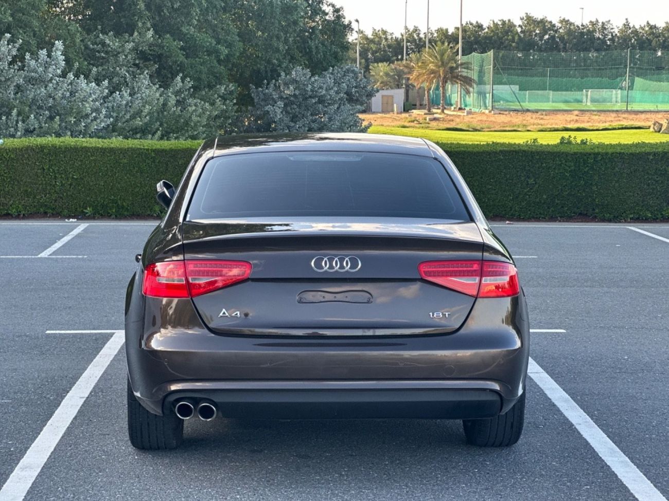 أودي A4 TFSI quattro S-لاين موديل 2015 خليجي فل مواصفات كرأسي جلد ومثبت سرعه وتحكم كهربي كأمل ونظام صوت ممتا