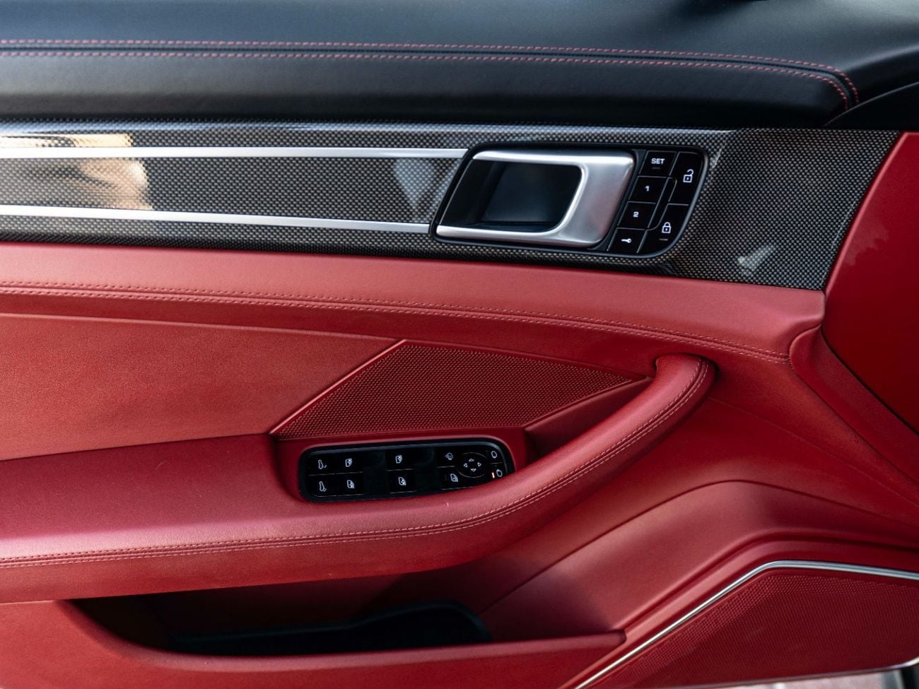Porsche Panamera TREND Std 3.0L (325 HP)