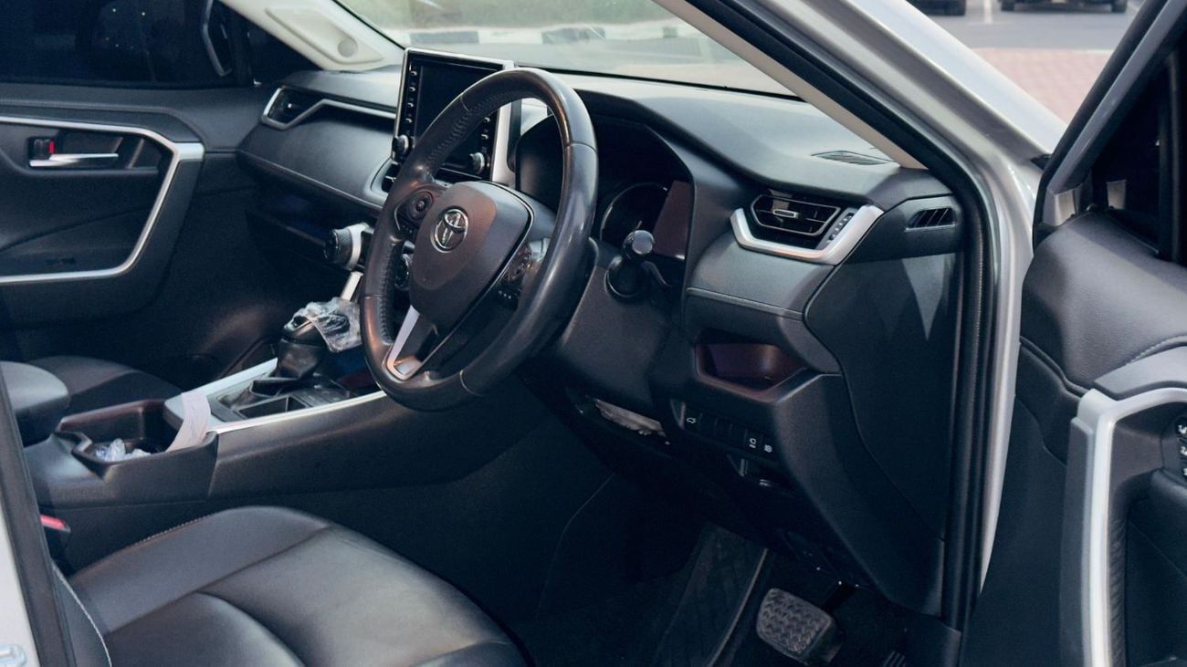 Toyota RAV4 PREMIUM CONDTION | 2000CC PETROL ENGINE | RHD | 2021 | SUNROOF | ELECTRIC & MEMORY SEAT