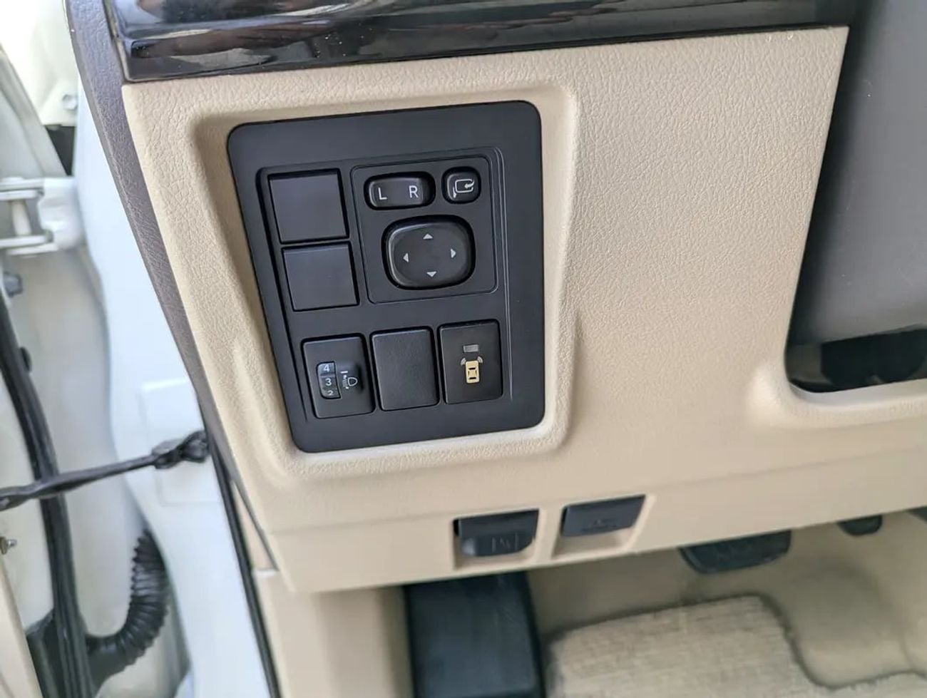Toyota Prado EXR V6 4.0L GCC Specs | Excellent Condition | Powerful 4WD SUV