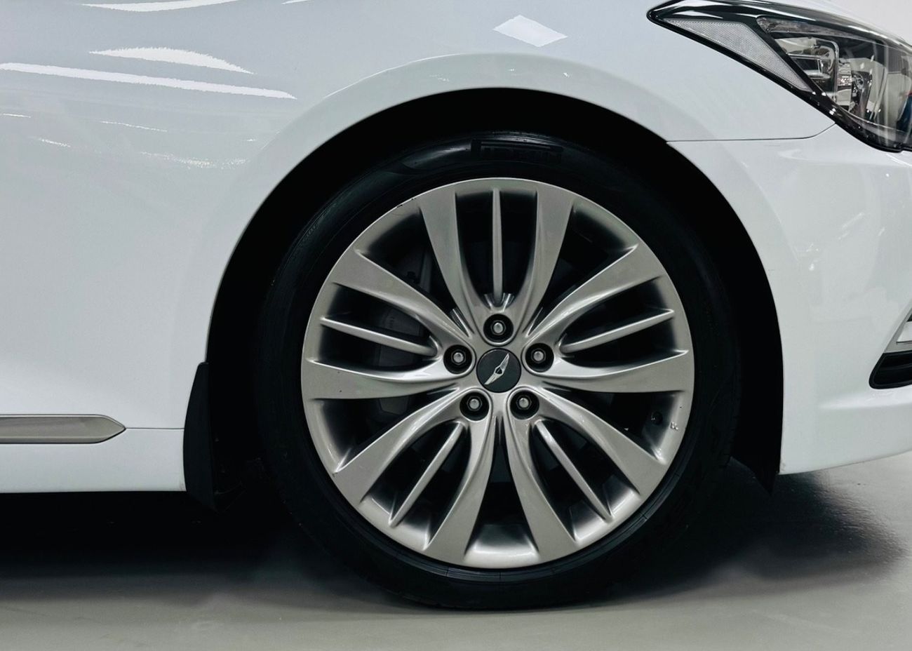 هيونداي جينيسس ملكي