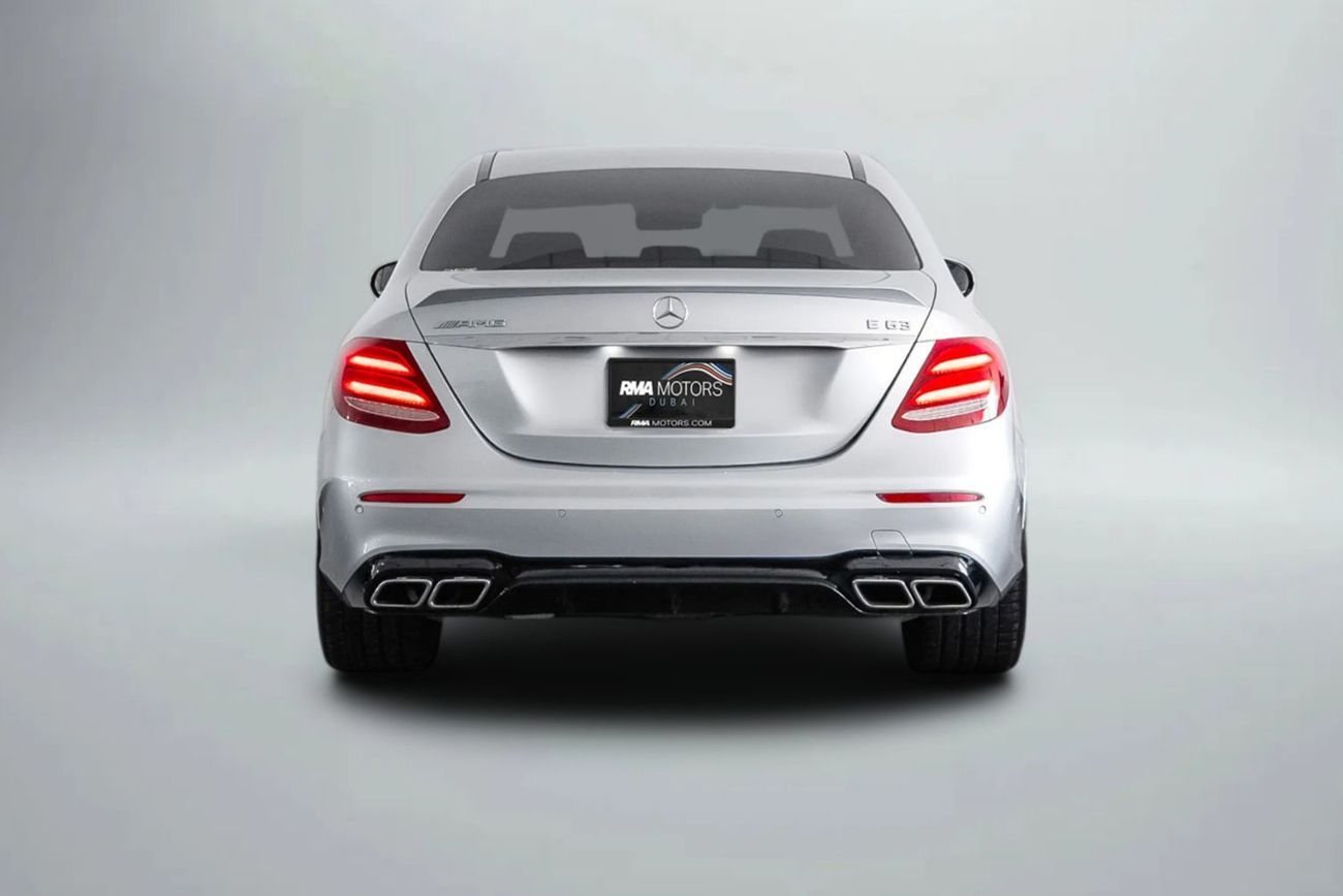 Mercedes-Benz E 63 AMG Std 5.5L