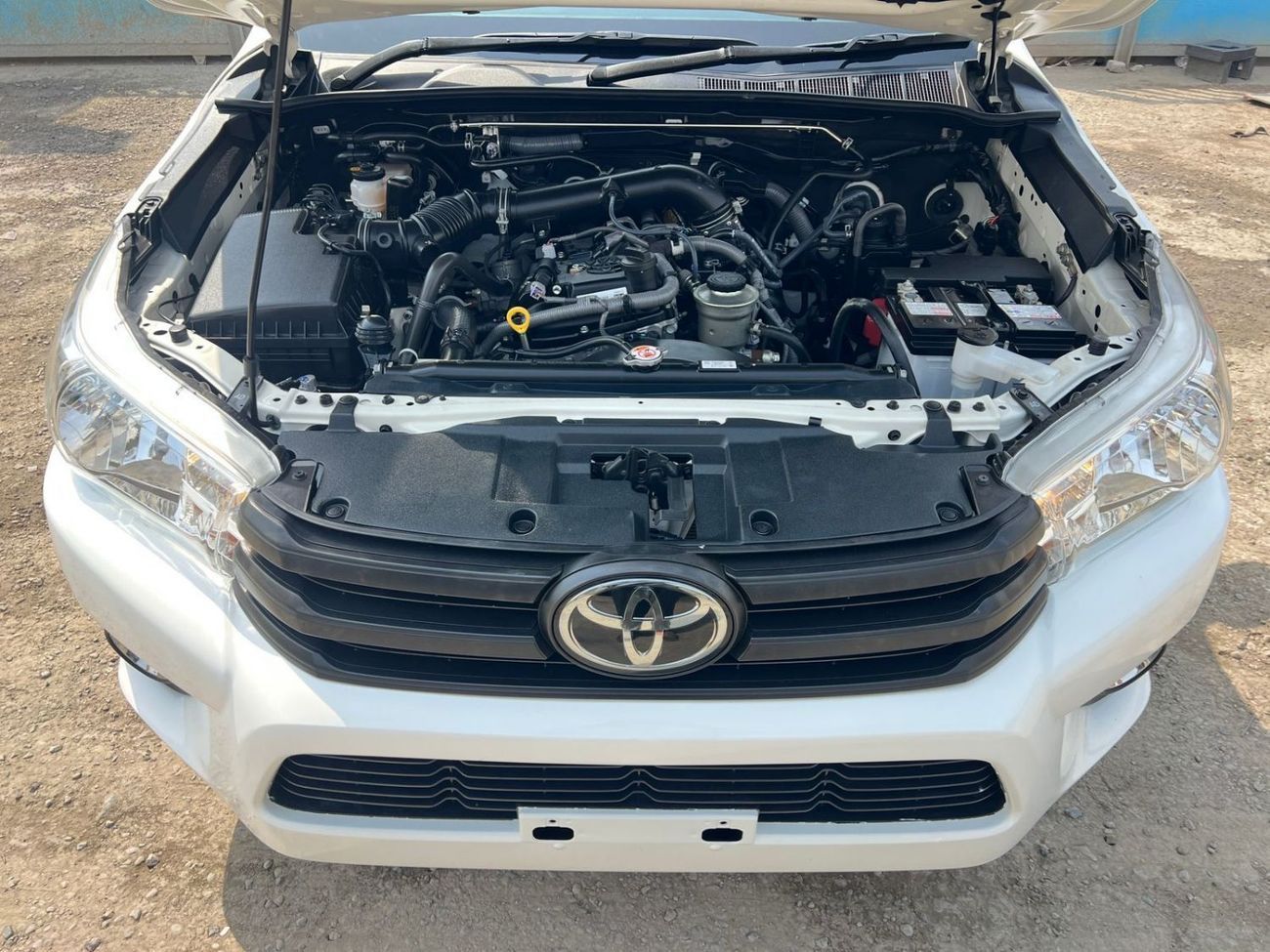 تويوتا هيلوكس HILUX ,REVO ,SINGLE CAB ,PETROL ,2.7 LITER ,RIGHT HAND DRIVE ,AUTOMATIC  ,2WD