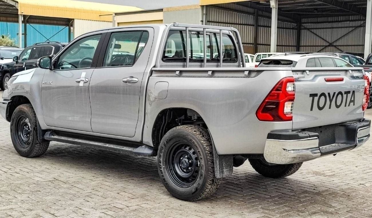 تويوتا هيلوكس HILUX 2.4L MT DIESEL