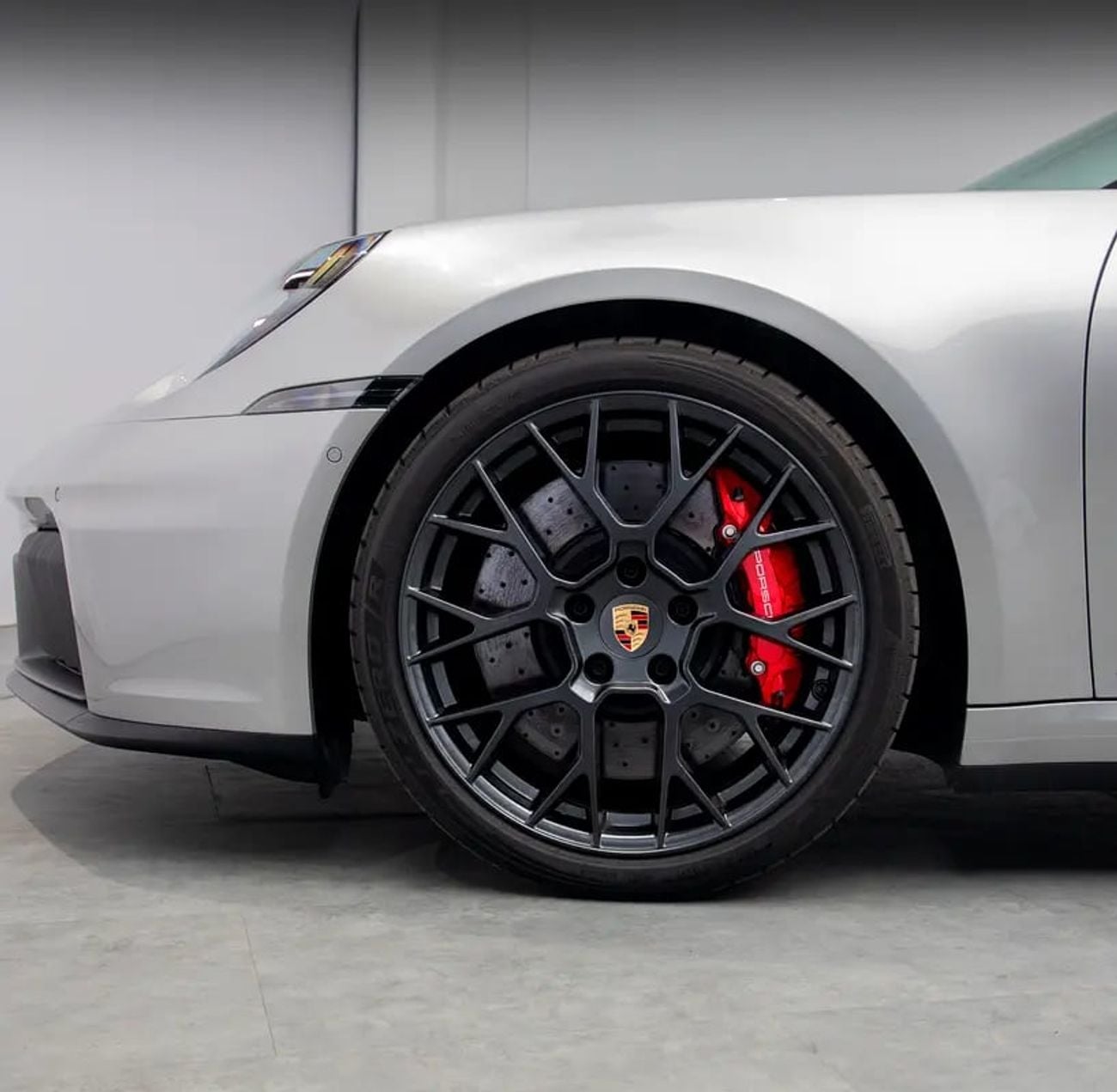 بورش 911 تارجا 4GTS .2 TARGA 4 GTS • Warranty until • GCC Spec