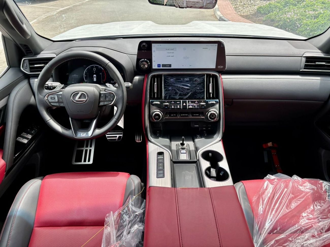 لكزس LX 700h F Sport