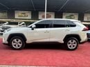 تويوتا راف ٤ 2.5L (4WD) LE