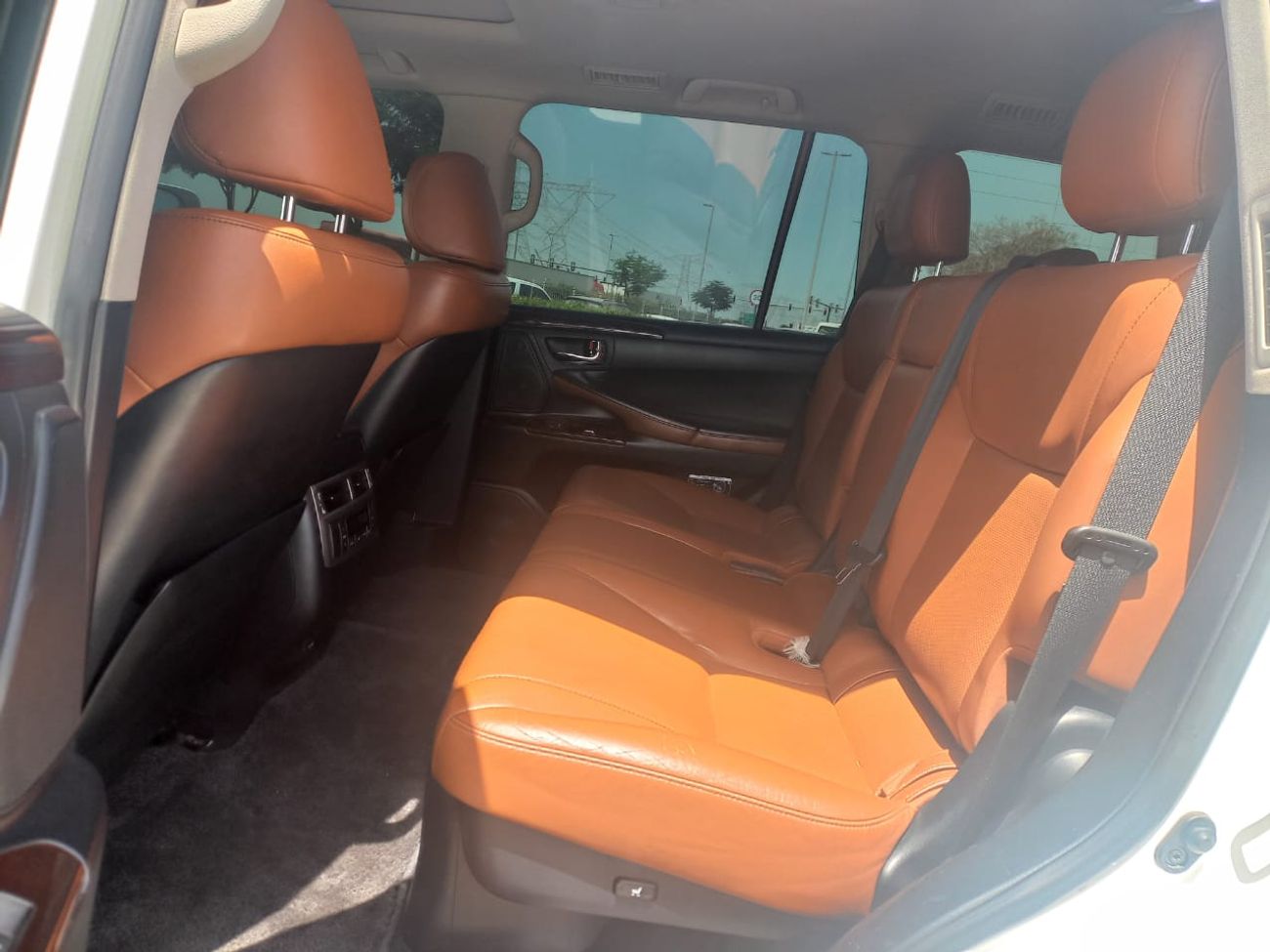 لكزس LX 570 PLATINUM