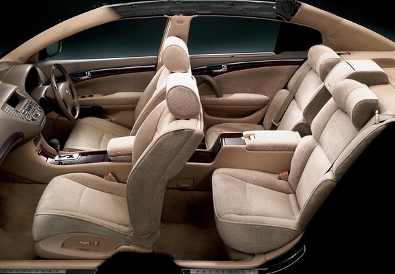 Nissan President interior - Seats