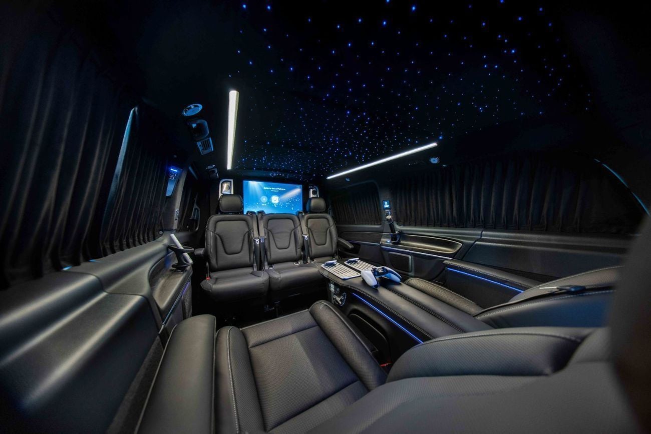 Mercedes Benz V300 AVANTGARDE Original Mercedes VIP Captain Seats | Including TV partition and PlayStation 5