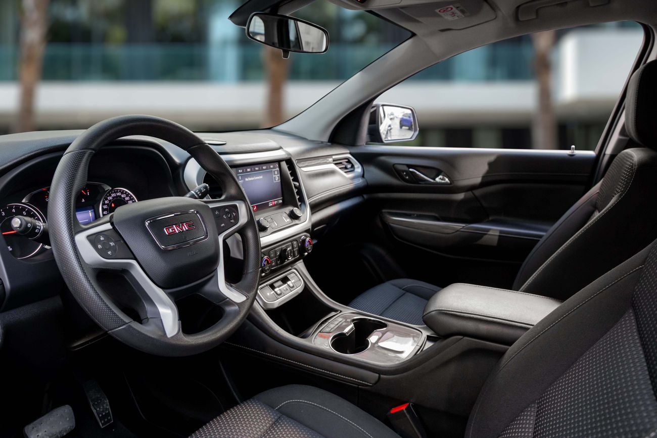 GMC Acadia Acadia | 2,057 P.M | 0% Downpayment | Agency Warranty + Service Contract!