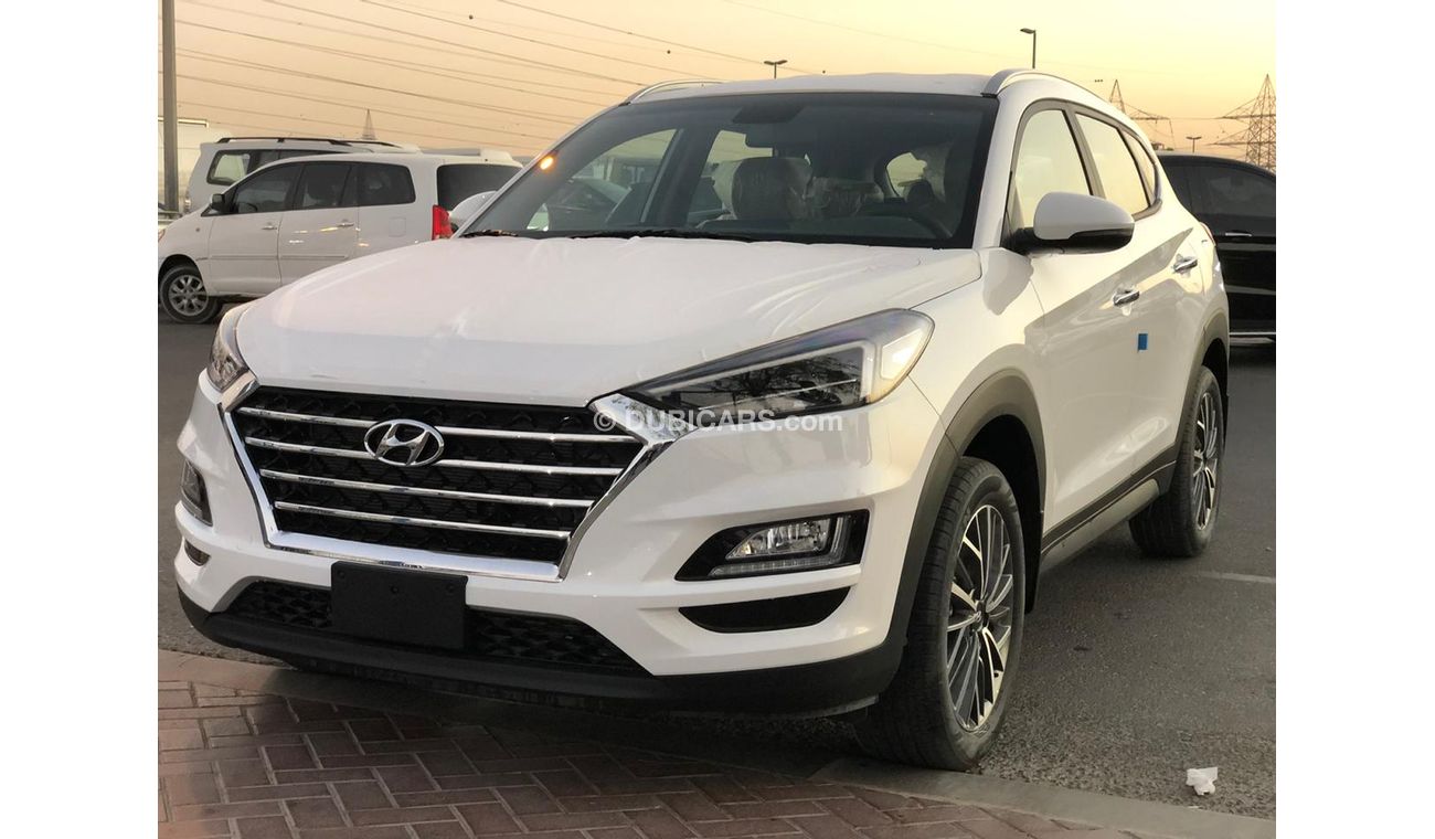 Hyundai Tucson 2.0L, Down Brake, 18'' Tire, Remote engine start, DVD, Push Start, Wireless Charger, LOT-HTW2