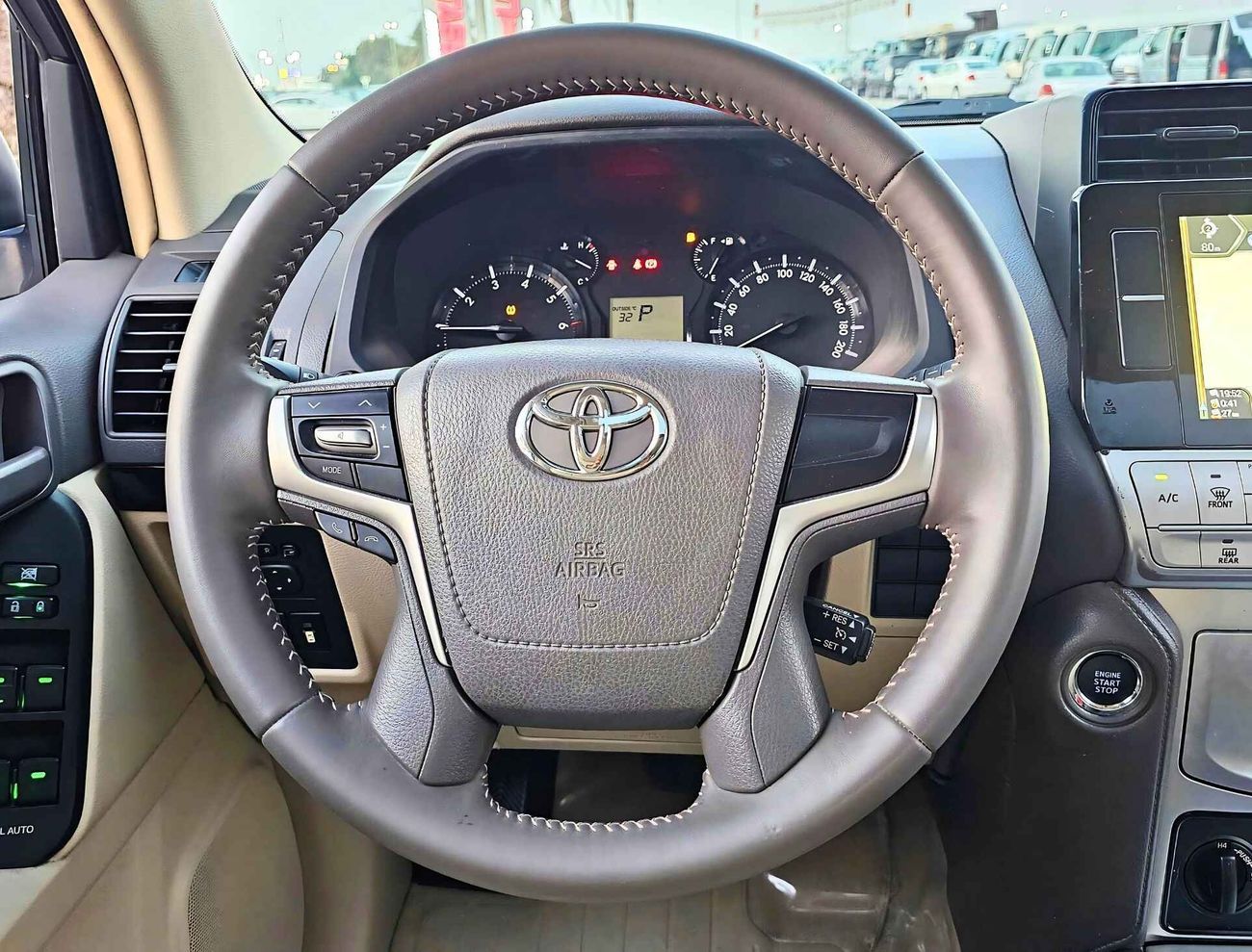 تويوتا برادو GXR V6/ SUNROOF/ ORG KMS/ ORG PAINT/ LEATHER SEATS/ 2198 MONTHLY/ LOT# 32638