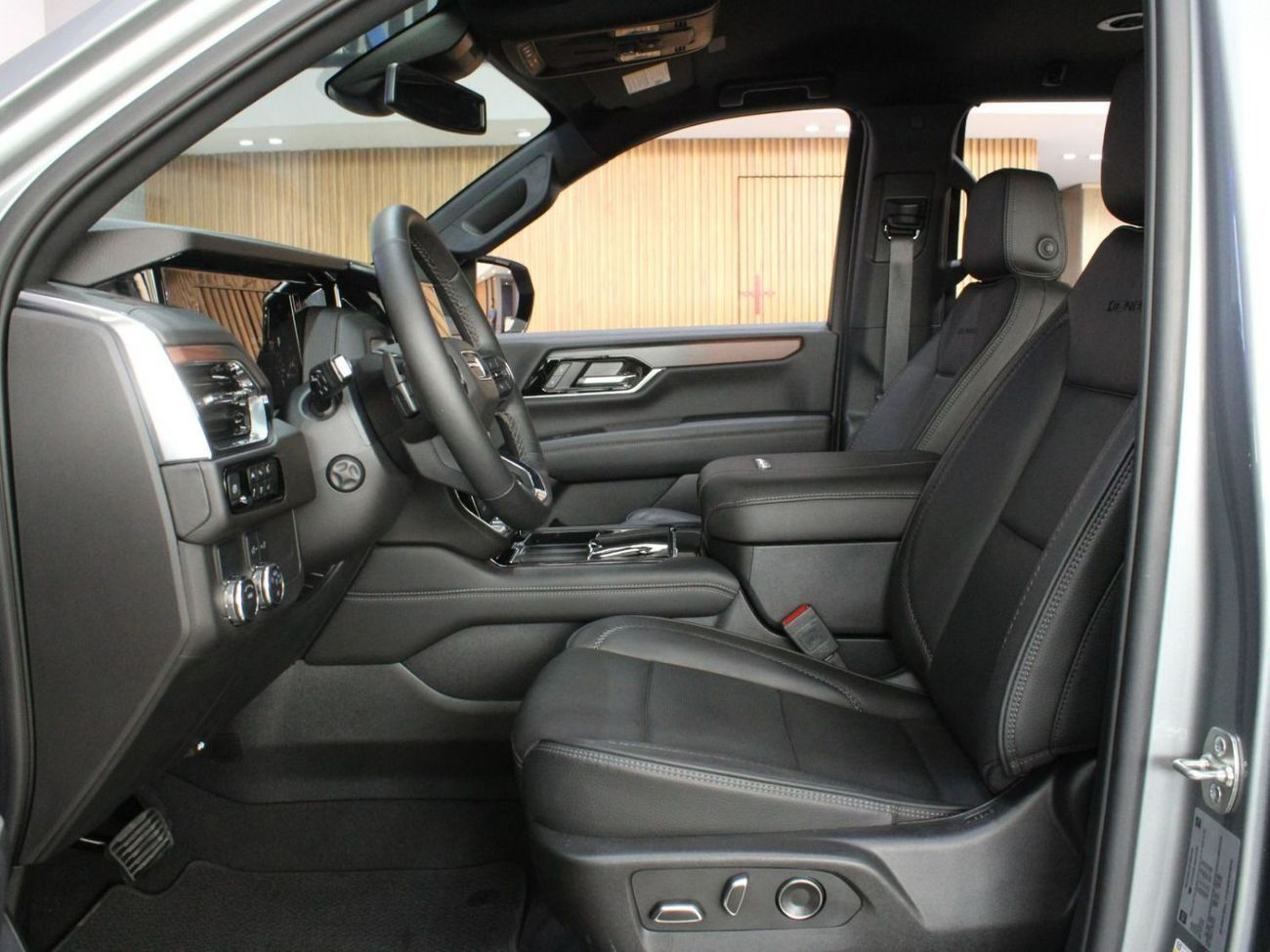 GMC Yukon | DENALI - Low mileage