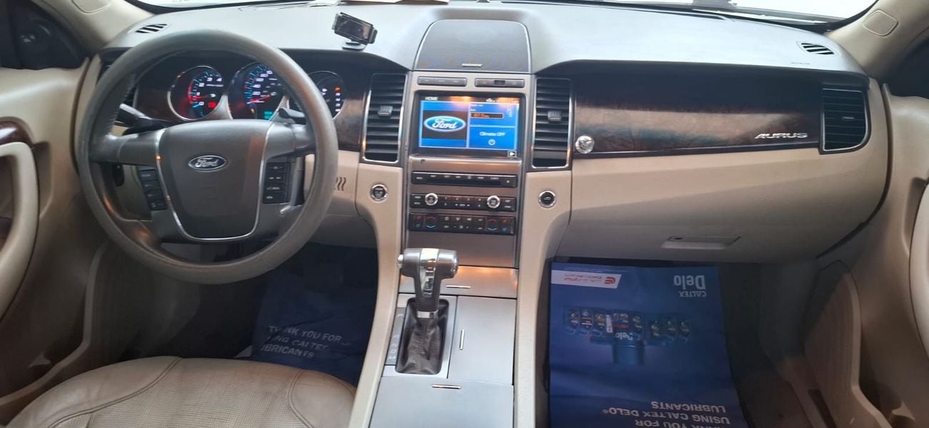 Ford Taurus 1FAHP2FW5BG152345