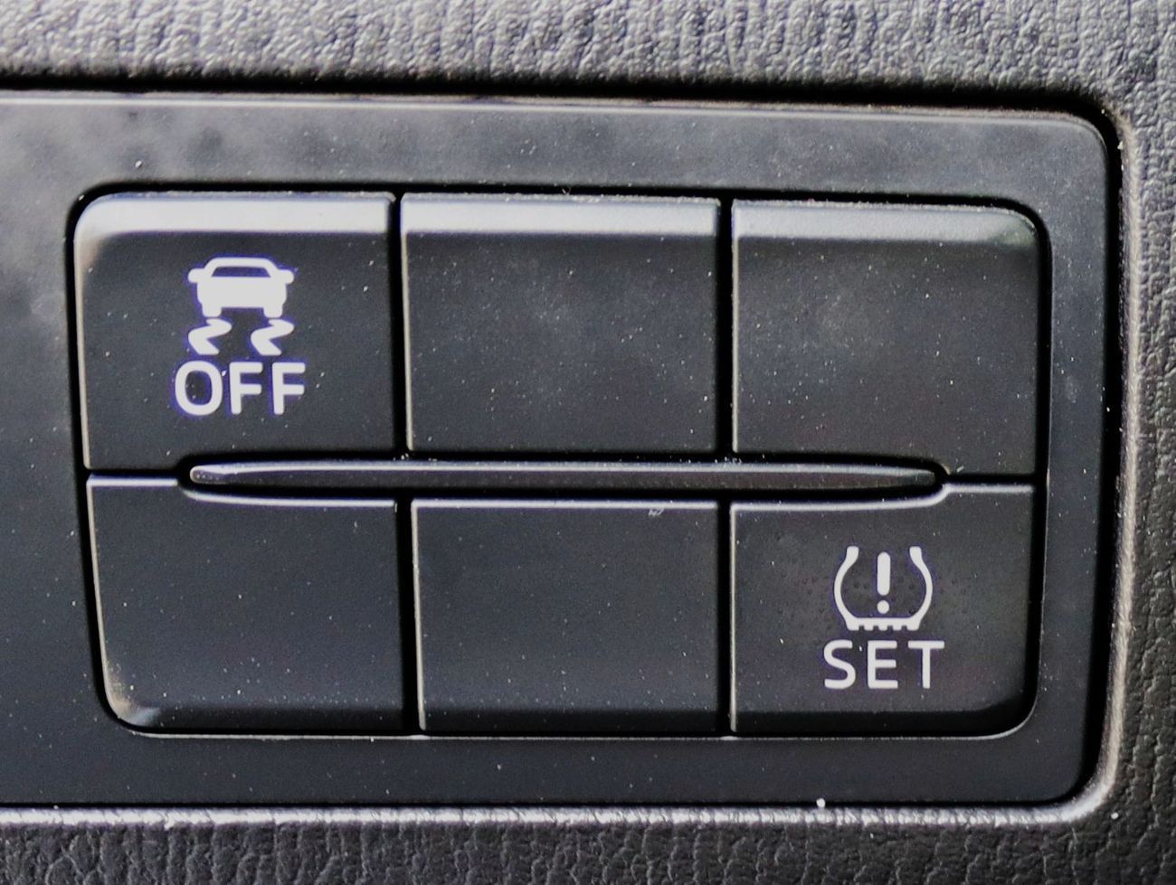 مازدا 3 سيارة مازدا 3 -موديل 2019 خليجى بدون حوادث وبحاله ممتازه بمحرك 1600 وممشى 90000 كيلومتر وبسعر 35000