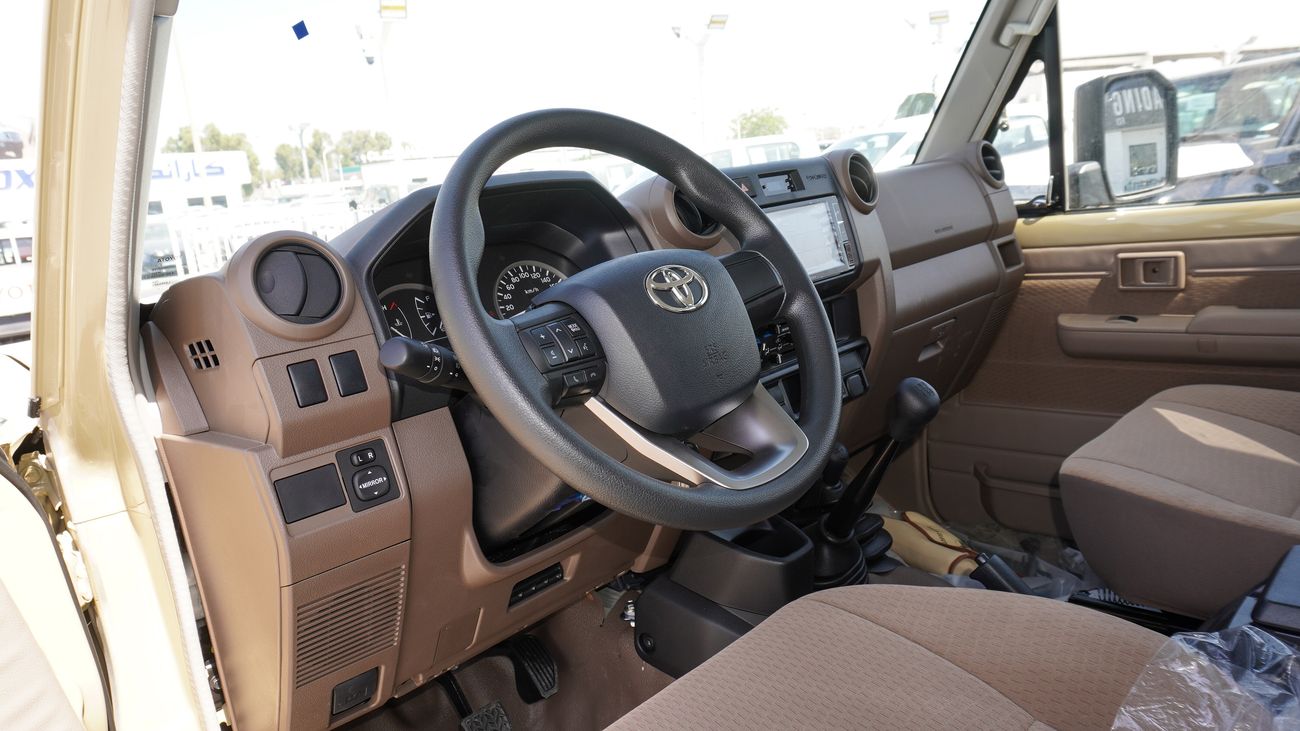 Toyota Land Cruiser 70 4.0L V6 M/T