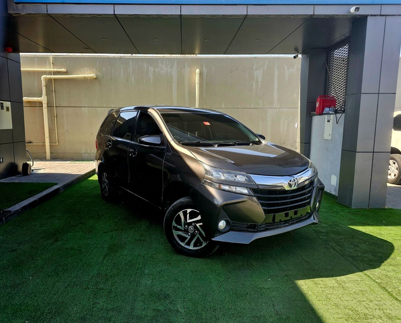 تويوتا أفانزا / PASSENGER 7 SEATS/ LOW MILEAGE