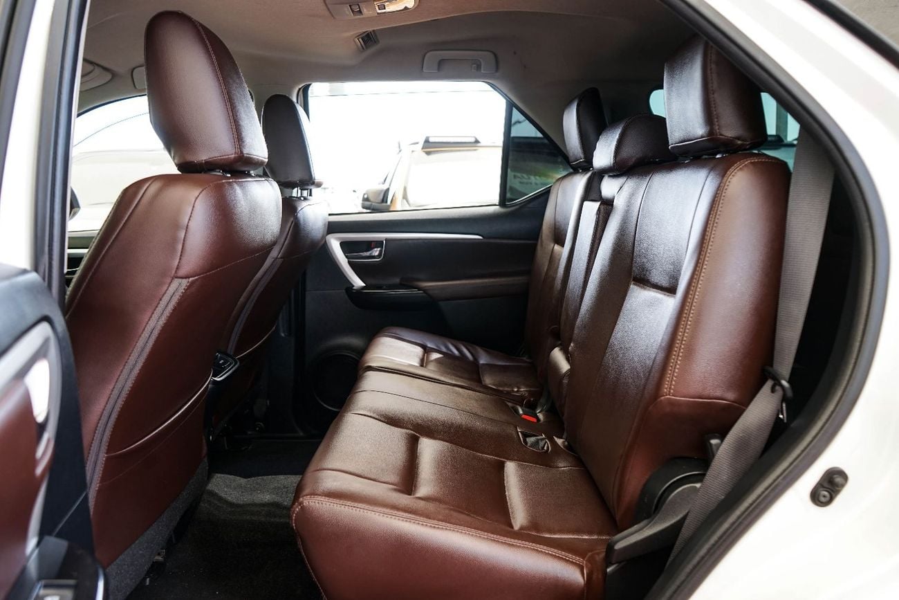 تويوتا فورتونر he 2018 Toyota Fortuner is a rugged, 7-seater mid-size SUV, often praised for its reliability and of