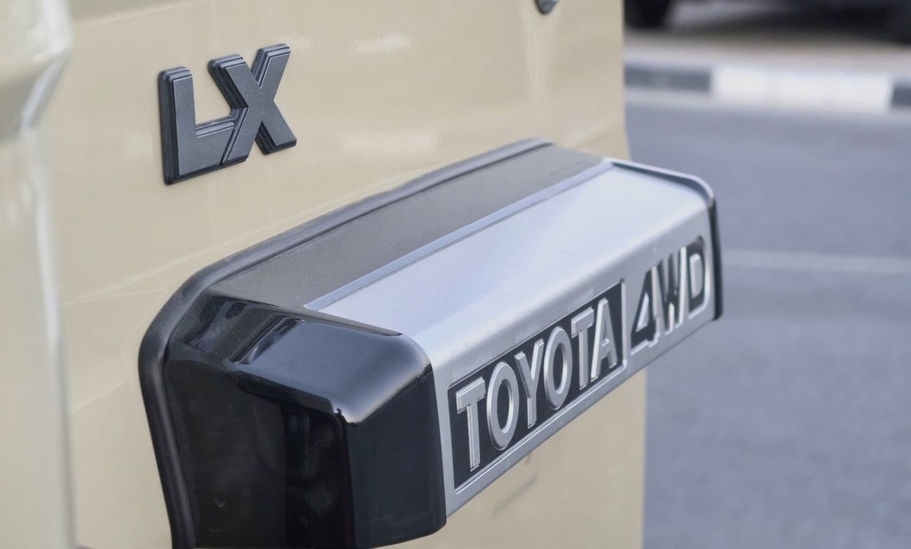 تويوتا لاند كروزر 70 2025 TOYOTA LAND CRUISER 76 2.8L DIESEL 5 DOOR FULL OPTION