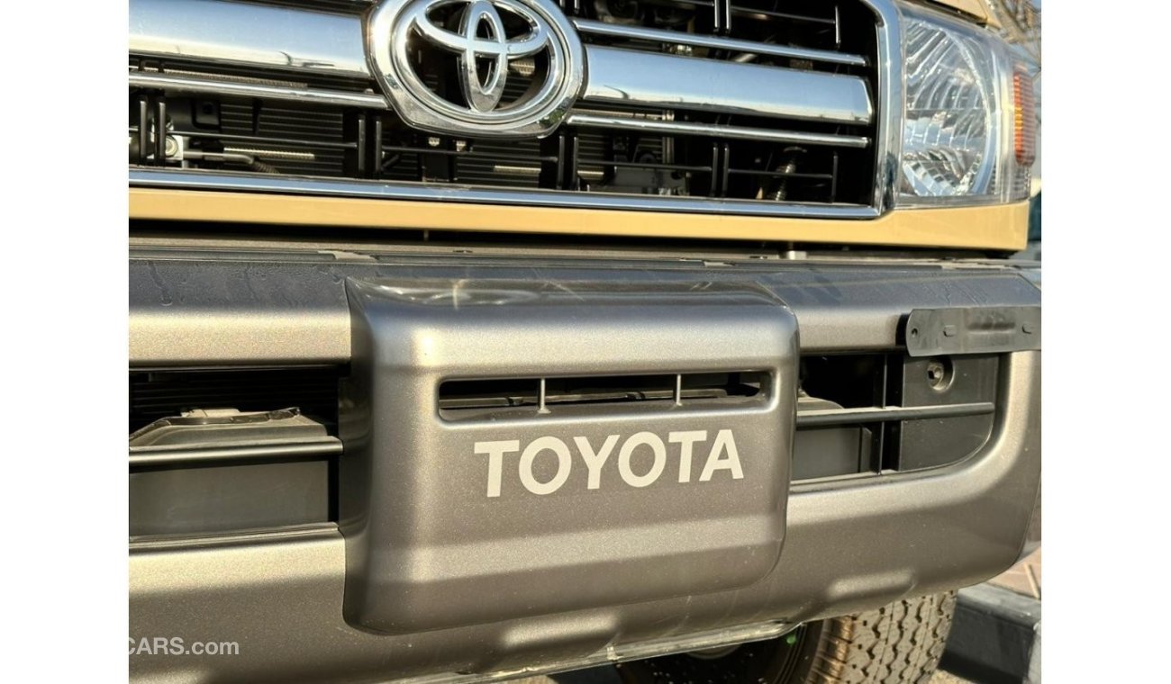 تويوتا لاند كروزر هارد توب TOYOTA LAND CRUISER 4.0 HARDTOP PETROL