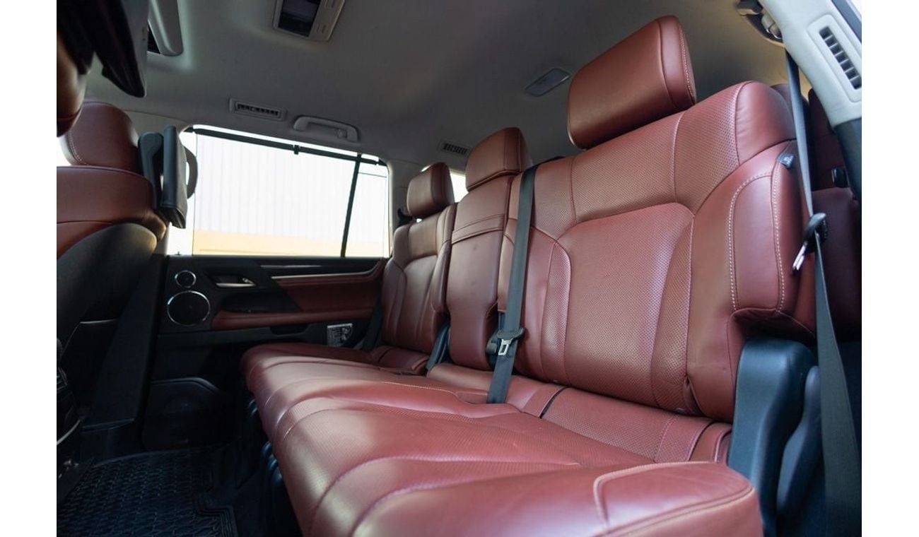 لكزس LX 570 Platinum 5.7L Lexus LX570 Platinum 2018 Canadian Spec under Warranty with Flexible Down-Payment.