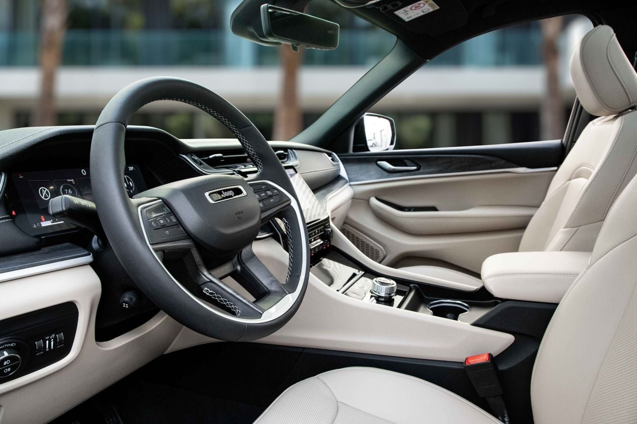 جيب جراند شيروكي Grand Cherokee Limited | 3,330 P.M | 0% Downpayment | Jeep Warranty!