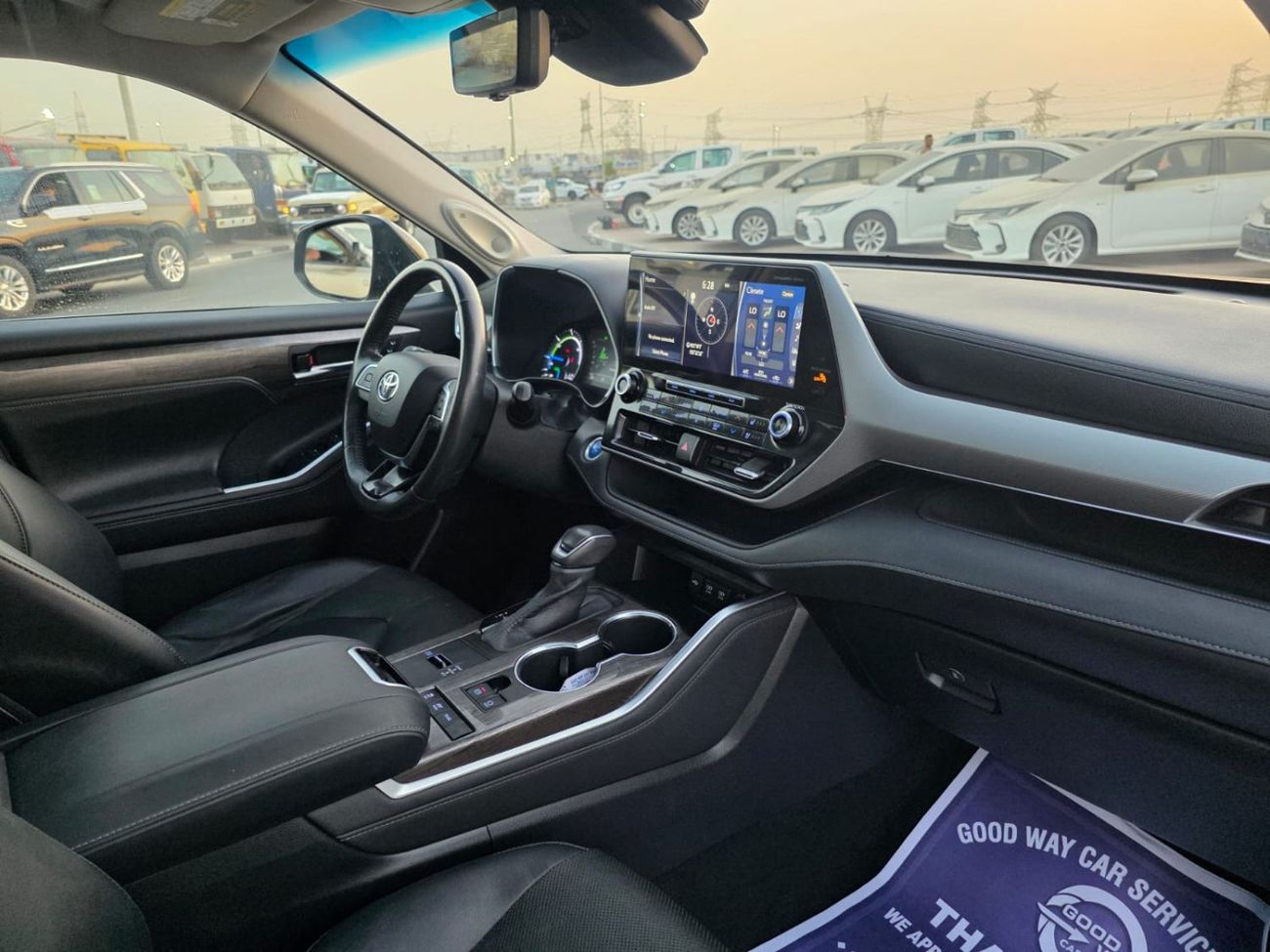 تويوتا هايلاندر 2.5L Hybrid Platinum