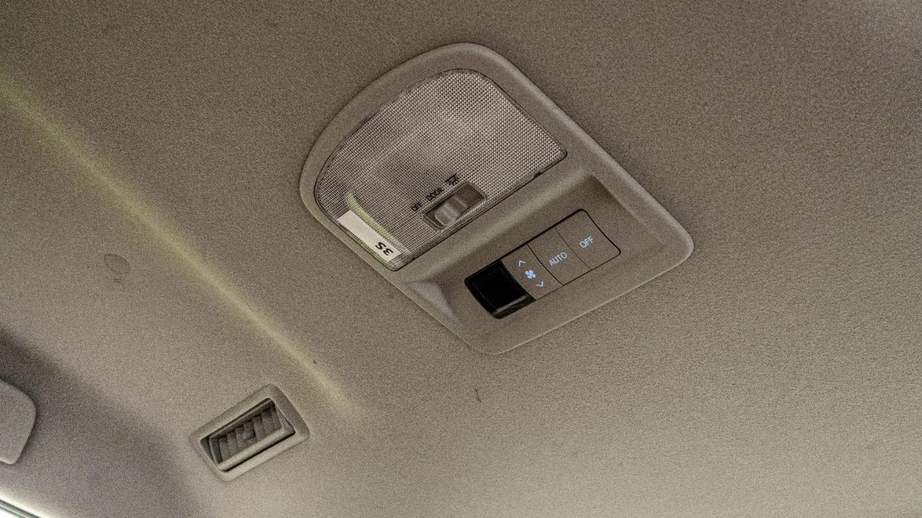 تويوتا فورتونر 2026 Toyota Fortuner VX 4.0L AT petrol (Silver-Tan)