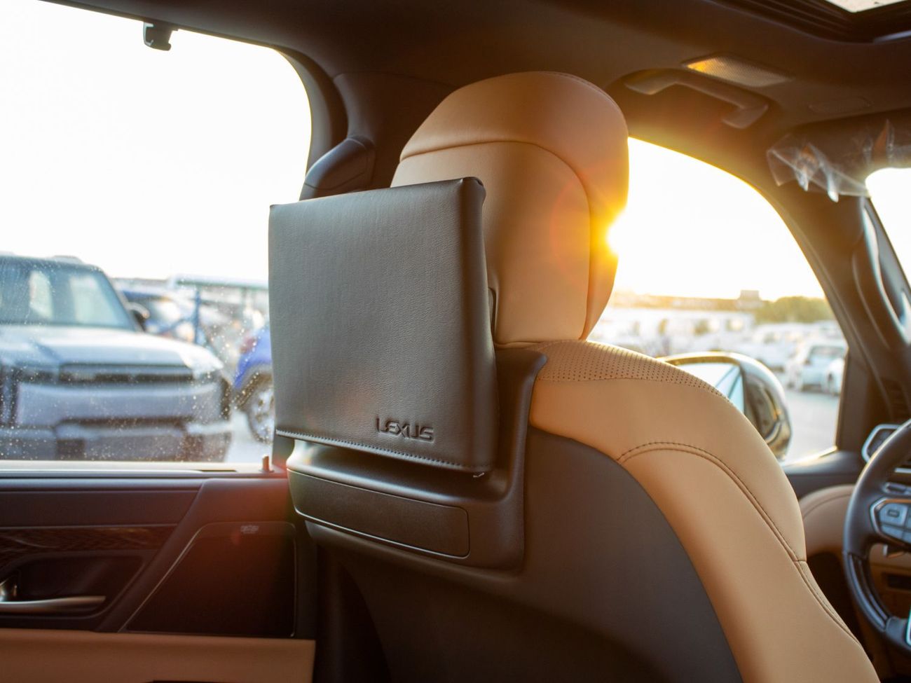 لكزس LX 600 Turbo Sport 3.5L Twin-Turbocharged