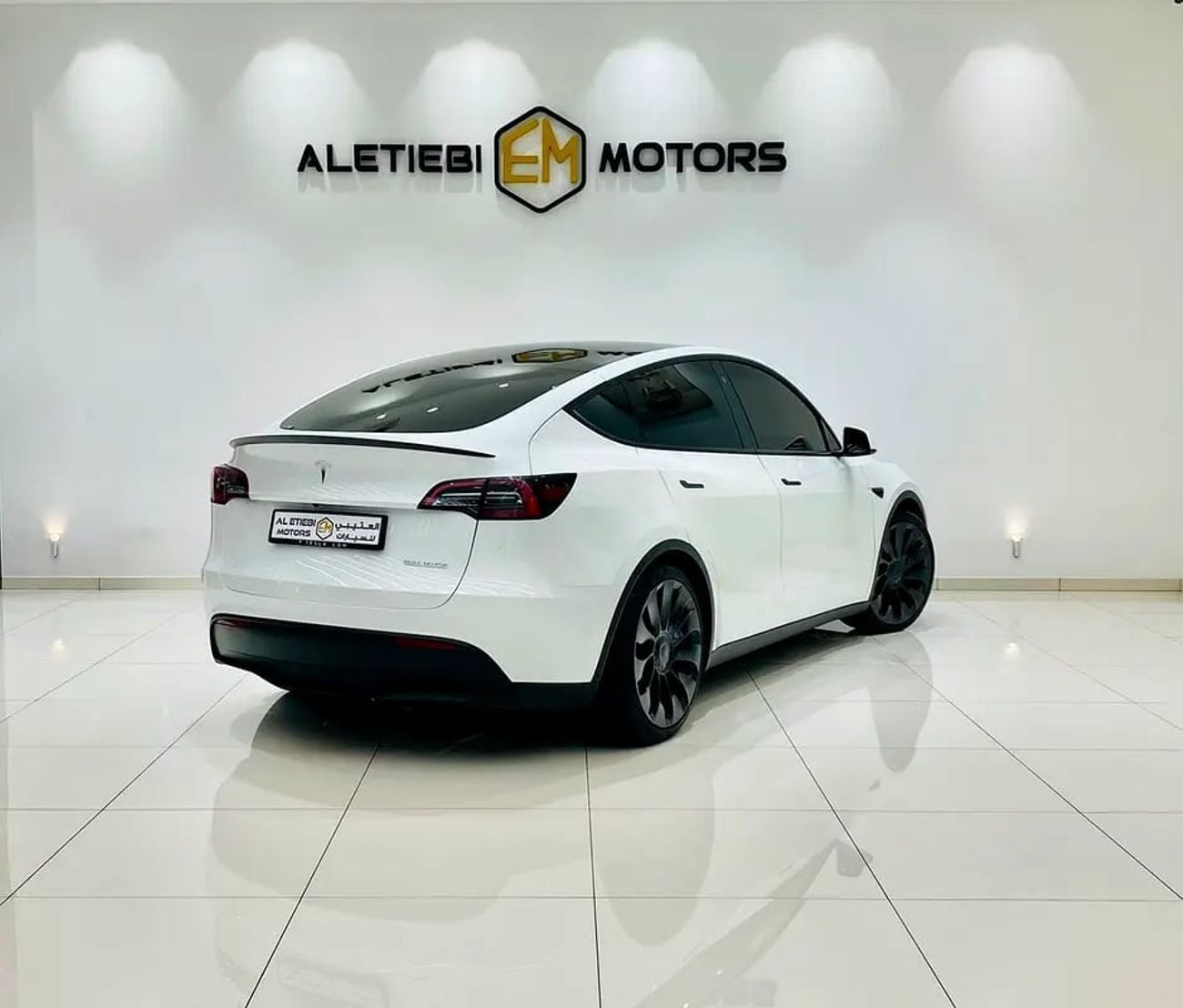 Tesla Model Y LONG RANGE Y DUAL MOTOR MODEL : K M : 10, 000 GCC SPECS UNDER WARRANTY AND SERVICE