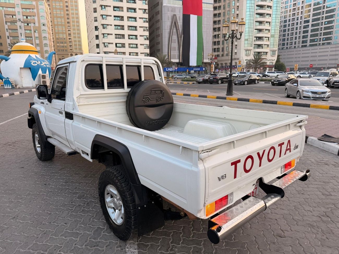 تويوتا لاند كروزر بيك آب GXL V8 Turbo Diesel Right Hand Drive