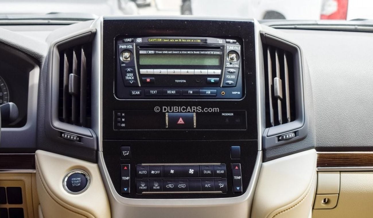 Toyota Land Cruiser GXR V8