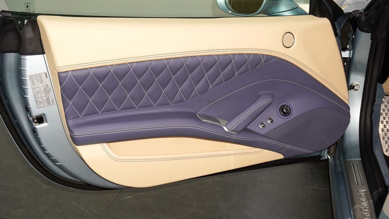 فيراري كاليفورنيا T