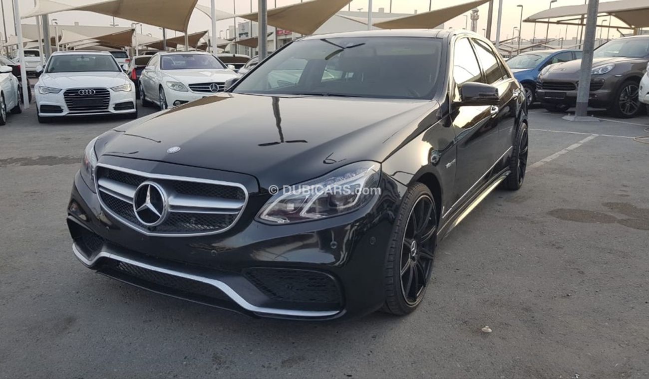 مرسيدس بنز E 350 موديل 2011 محول 2016 حاله ممتازه من الداخل والخارج فل  مواصفات كراسي جلد ومثبت سرعه وتكييف خلفي ونظا