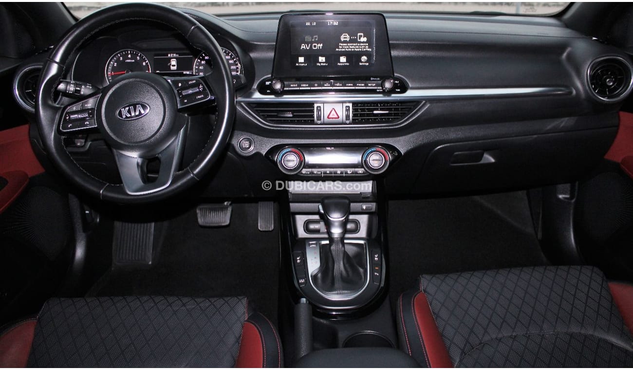 كيا سيراتو كيا سيراتو 2019 خليجي 1600 سي سي فل كامل رقم 1 بدون صبغ بدون حوادث نظيفه جدا من الداخل والخارج