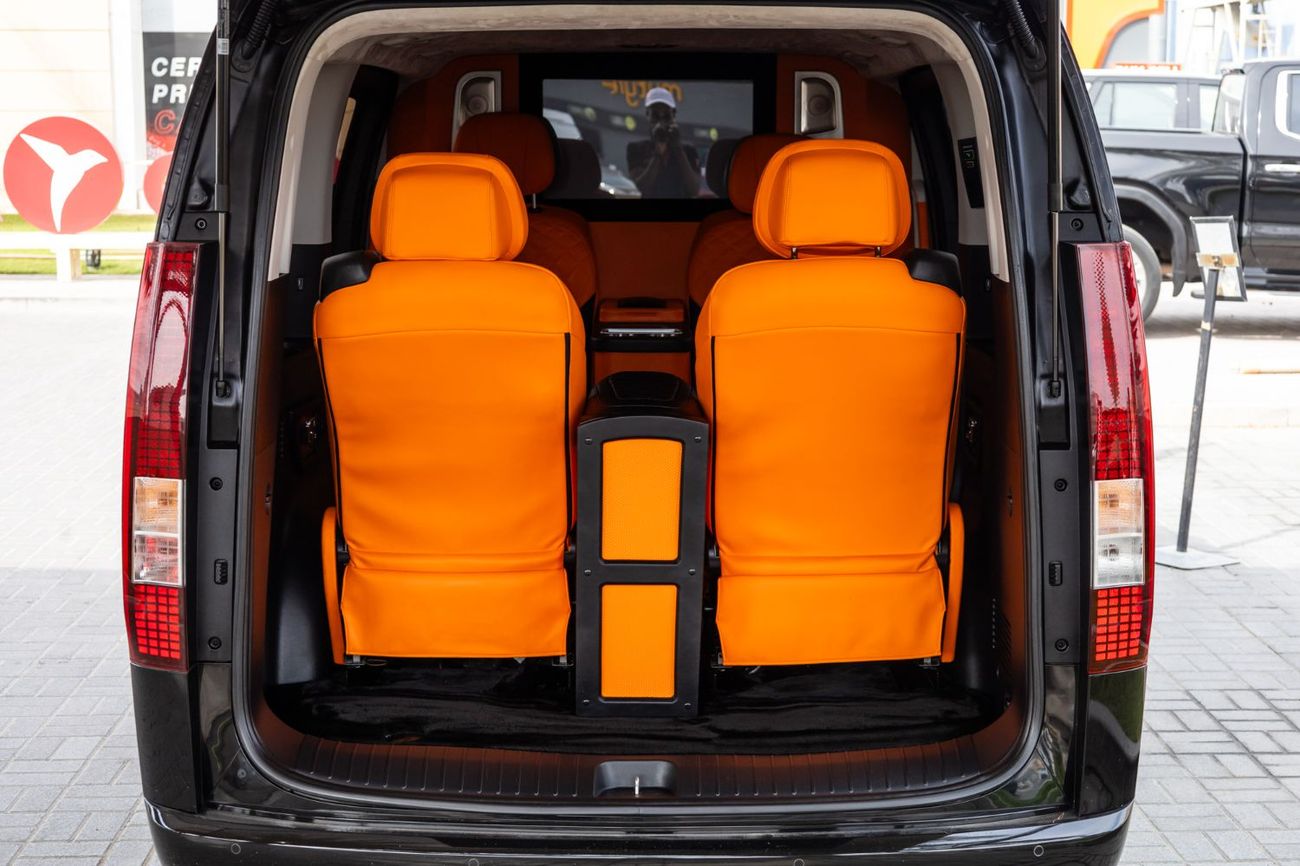 Hyundai Staria 3.5L Luxury (7 Seater)