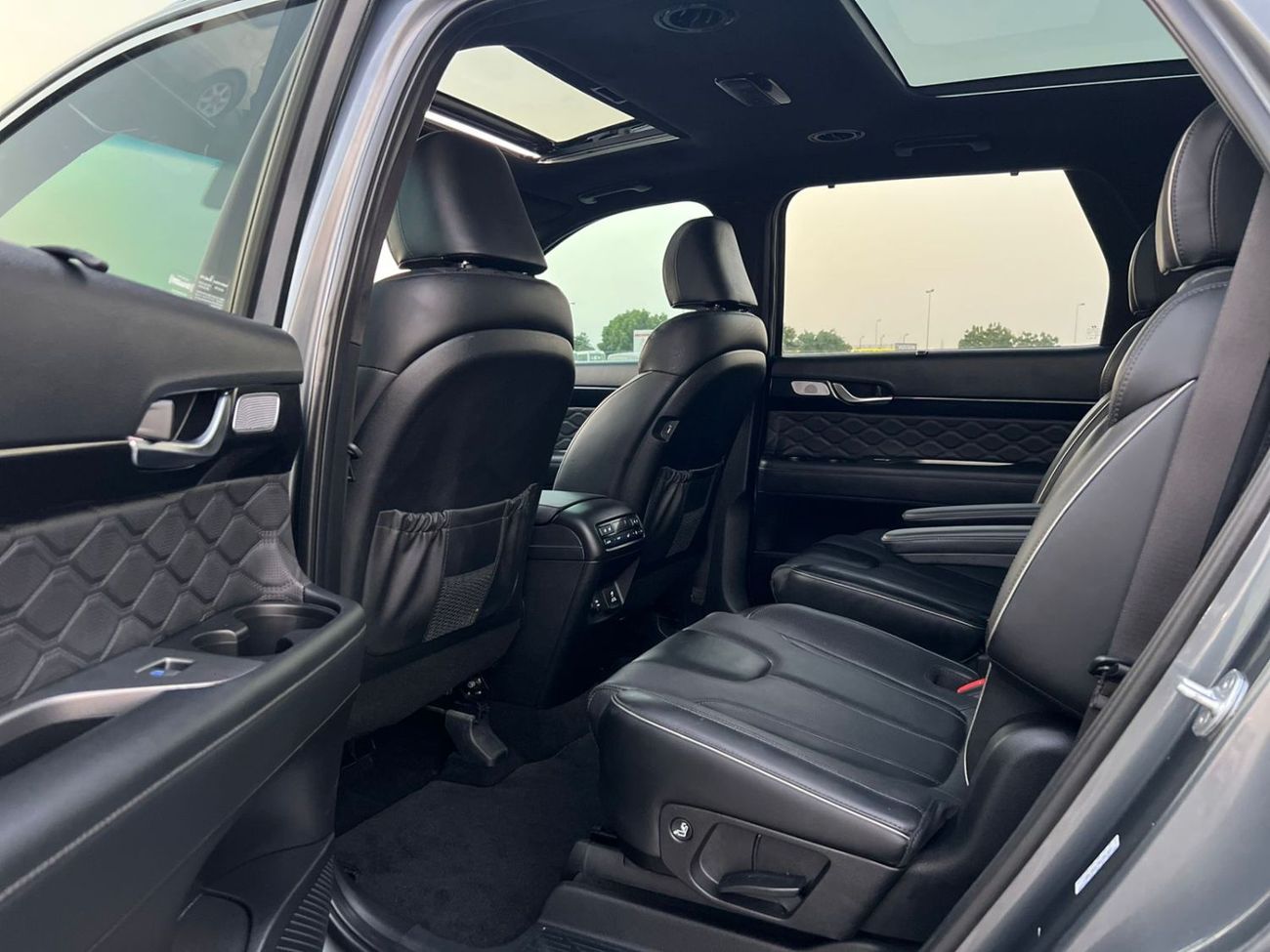 هيونداي باليساد 2022  Hyundai Palisade Calligraphy Edition Full Option Panoramic View - 360* 5 CAM - HUD - 3.8L  V6