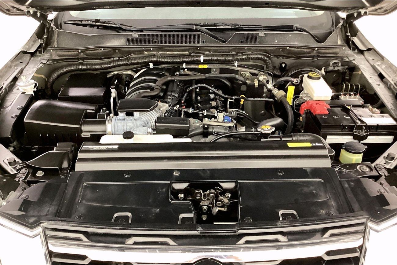 Nissan XTerra Platinum | Guaranteed Warranty | 0 Down Payment