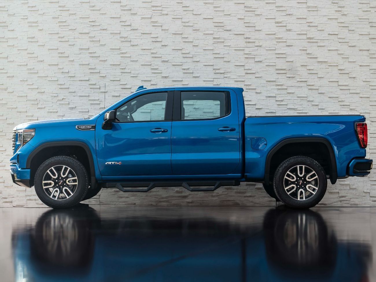 جي أم سي سييرا 5.3L V8 AT4 Regular Cab (AWD)