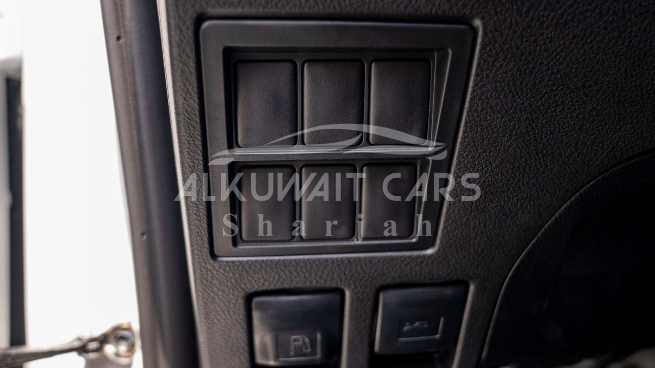 تويوتا هيلوكس TOYOTA HILUX DC 2.7P MT 4X4 P.WINDOW MY2023