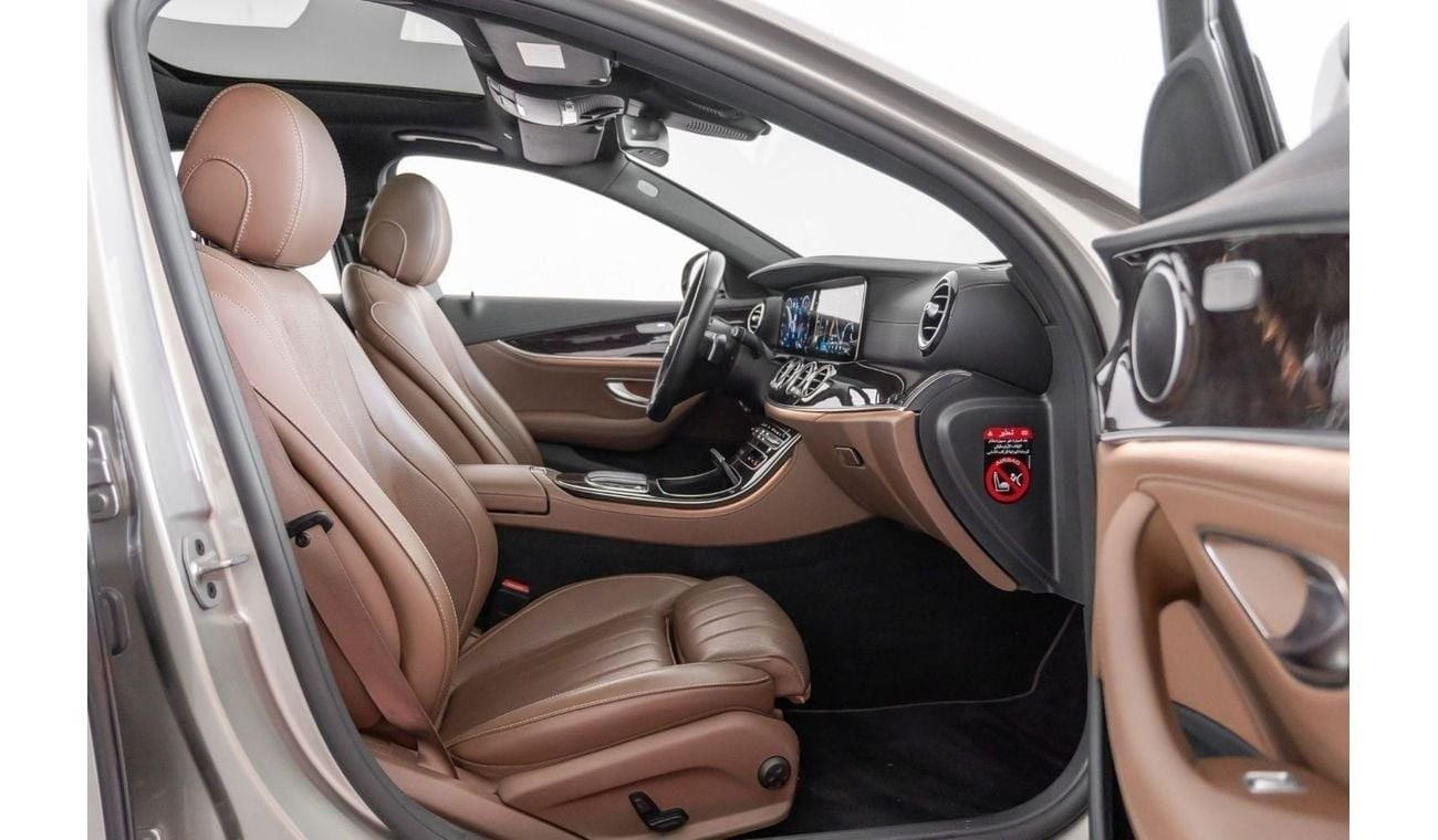 Mercedes-Benz E300 Premium 2.0L