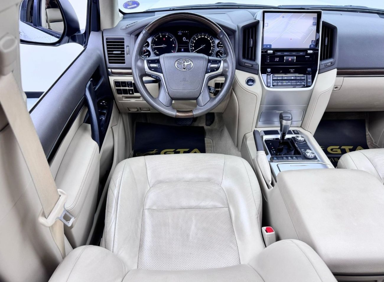 Toyota Land Cruiser GXR 4.6L 2019 Toyota Land Cruiser GX-R, 1 Year Warranty, Full Agency Service History, GCC