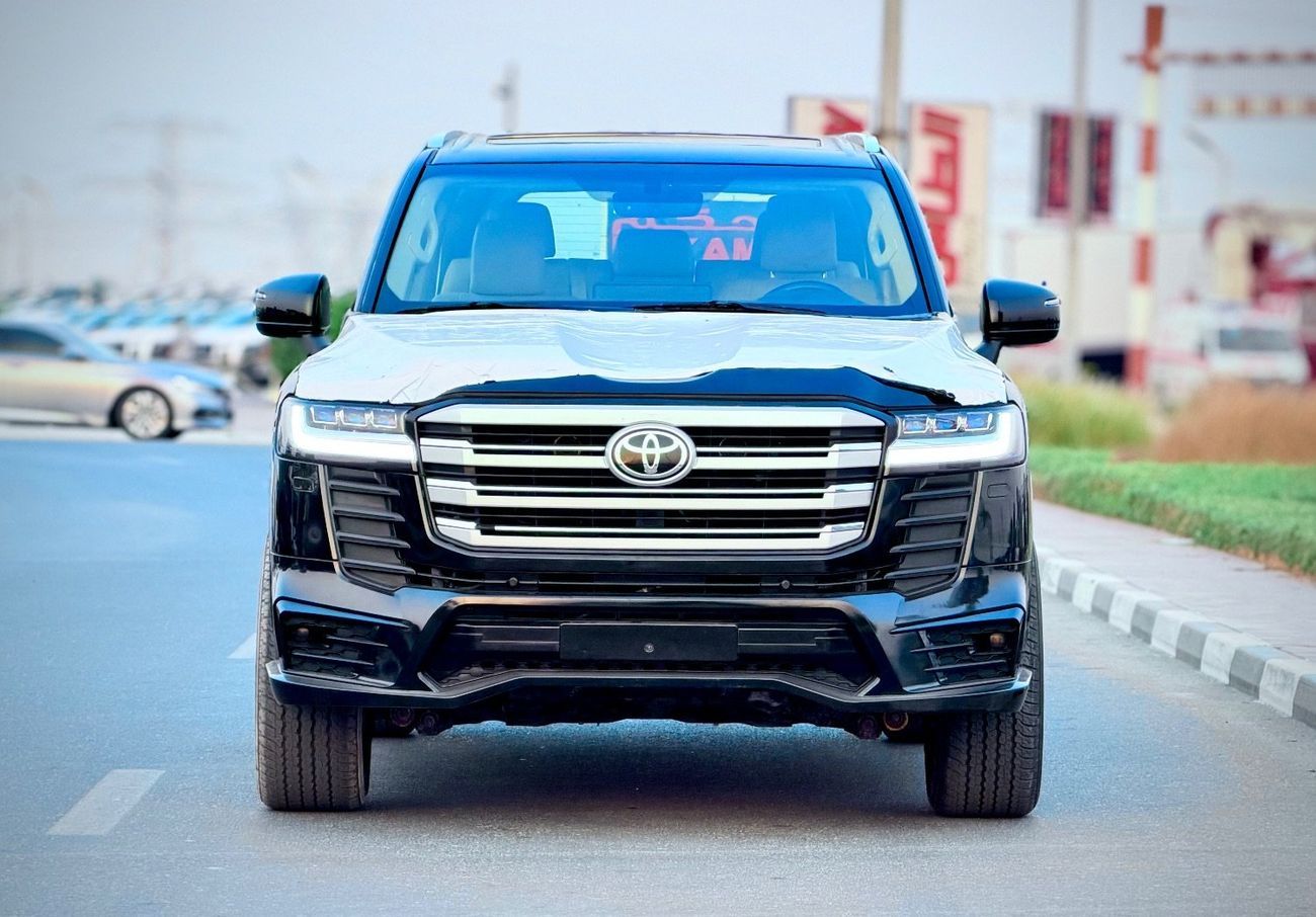تويوتا لاند كروزر 2022 model GXR Full Option Top Of The Range
