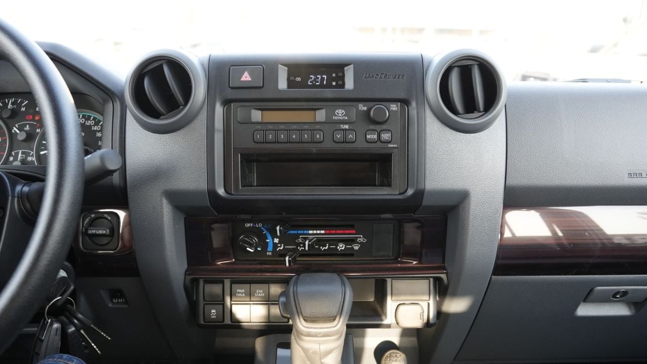 تويوتا لاند كروزر بيك آب TOYOTA LC PICKUP DOUBLE CABIN 4.0L V6 AUTOMATIC TRANMISSION MODEL 2025 WINCH-DIFFLOCK